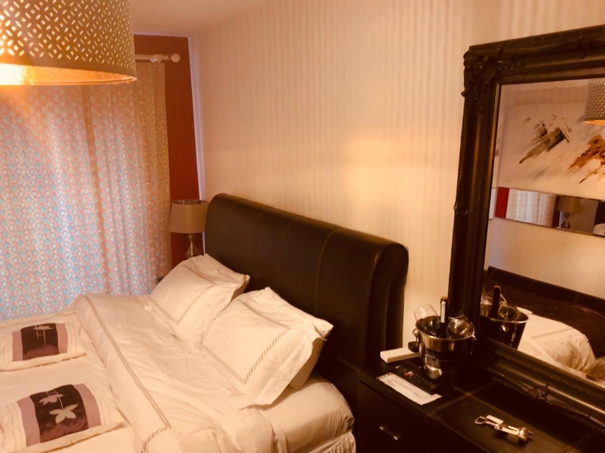 DUBLIN DUNBOYNE CASTLE GUEST - Super King ensuite Exterior foto